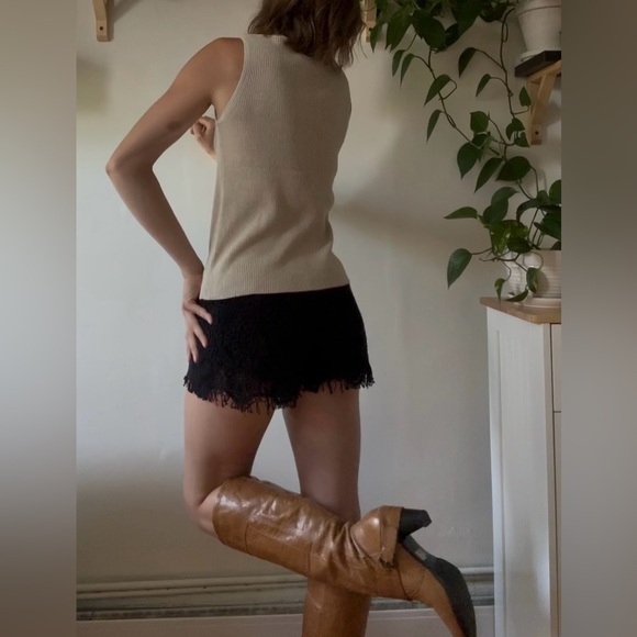 ✨Vintage Emilie Knit Top✨ - size M - Picture 2 of 5